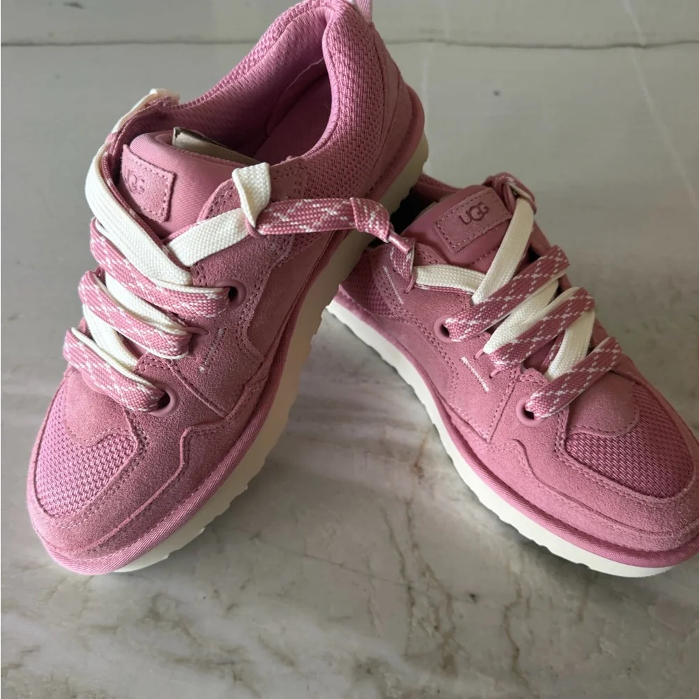 UGG Pink Women's Low-Top Sneakers